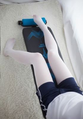 在黑暗中我们堕落